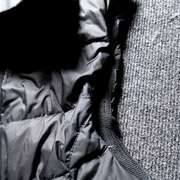 Athleta Puffer Vest Goose Down Quilted Gorpcore Womens Size S Black - Picture 7 of 11